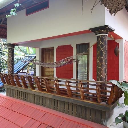 Munroeisland Backwaters Homestay Munroe Island Esterno foto