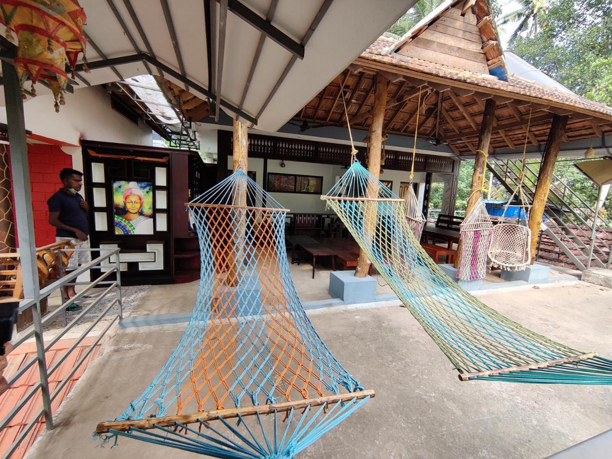 Munroeisland Backwaters Homestay Munroe Island Esterno foto