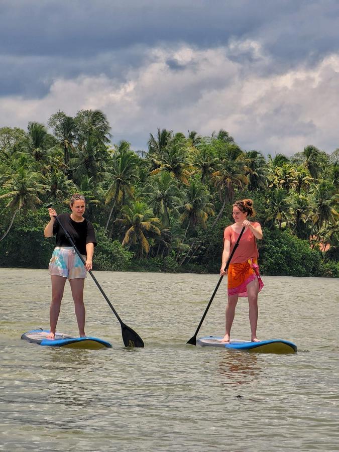Munroeisland Backwaters Homestay Munroe Island Esterno foto