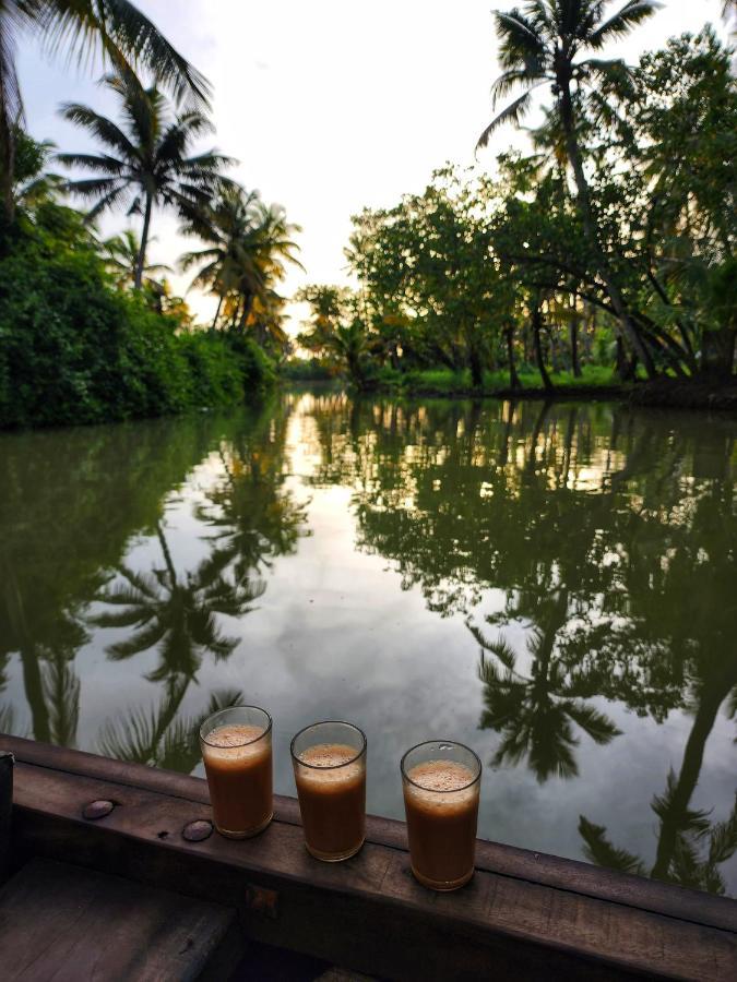 Munroeisland Backwaters Homestay Munroe Island Esterno foto